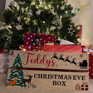 Woodland Christmas advent crate: listing photo 2